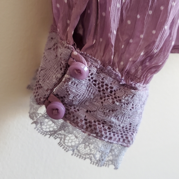 Vintage purple blouse with lace, long sleeve, Semi Sheer, Medium Size - Picture 7 of 9